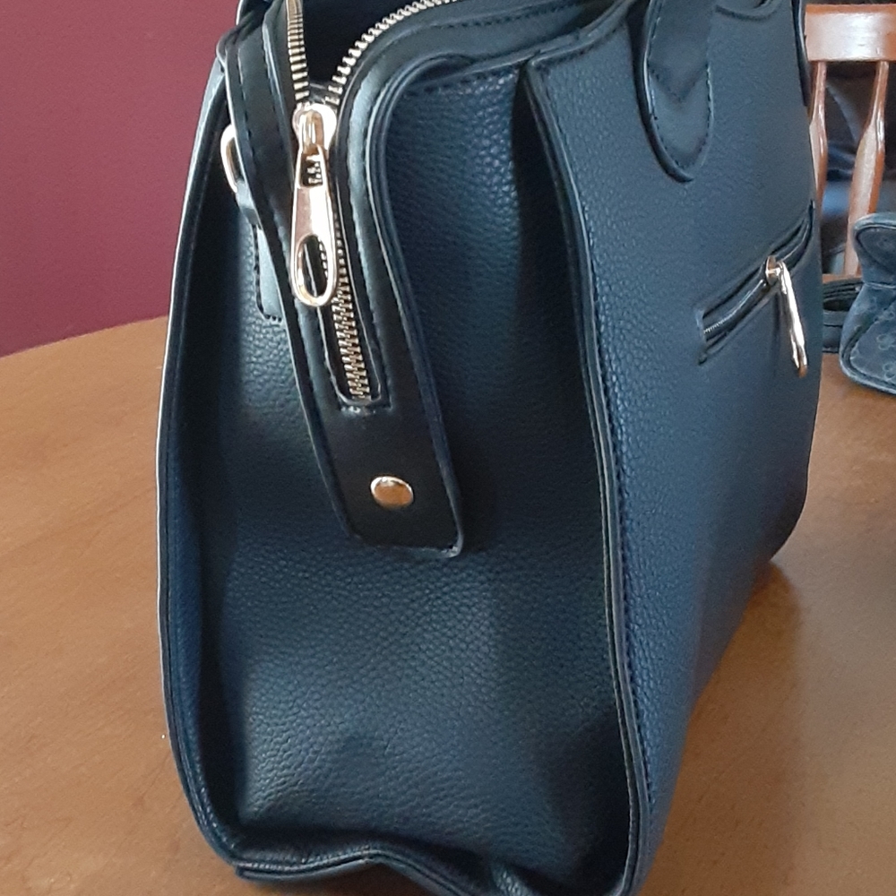 Handbag - Picture 5 of 5